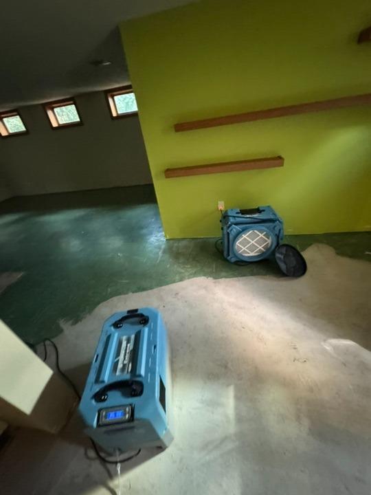 Water damage restoration equipment drying a home in Wentzville, Missouri